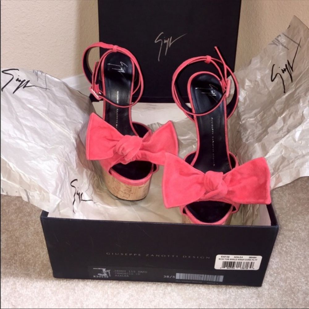 Giuseppe Zanotti Suede Bow-Tie Cork Sandal 🎀